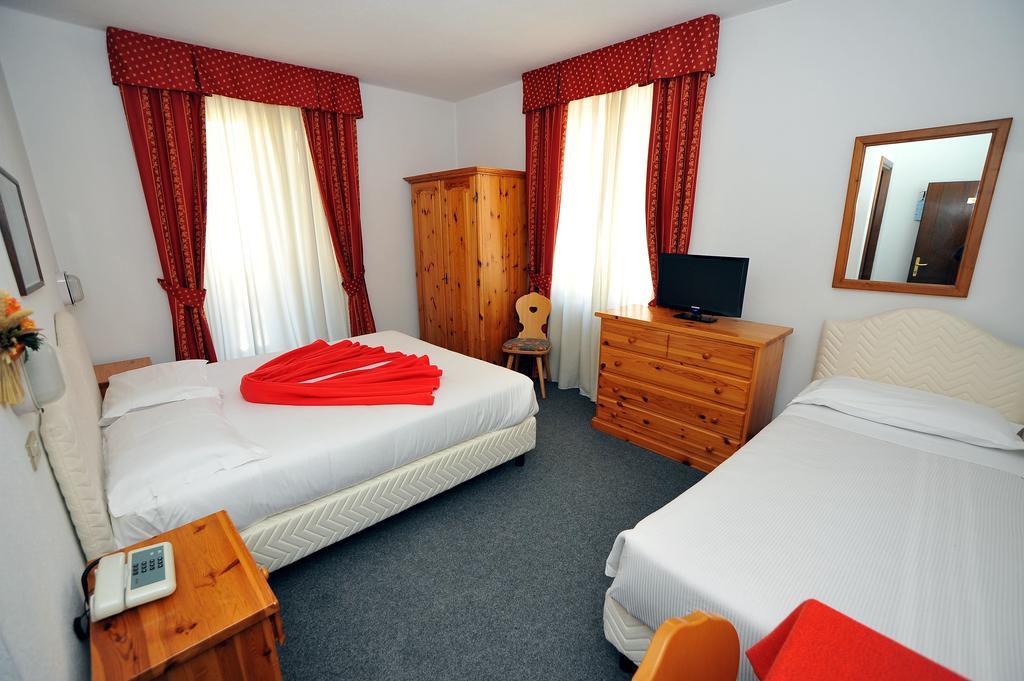 בורמיו Hotel Capitani מראה חיצוני תמונה